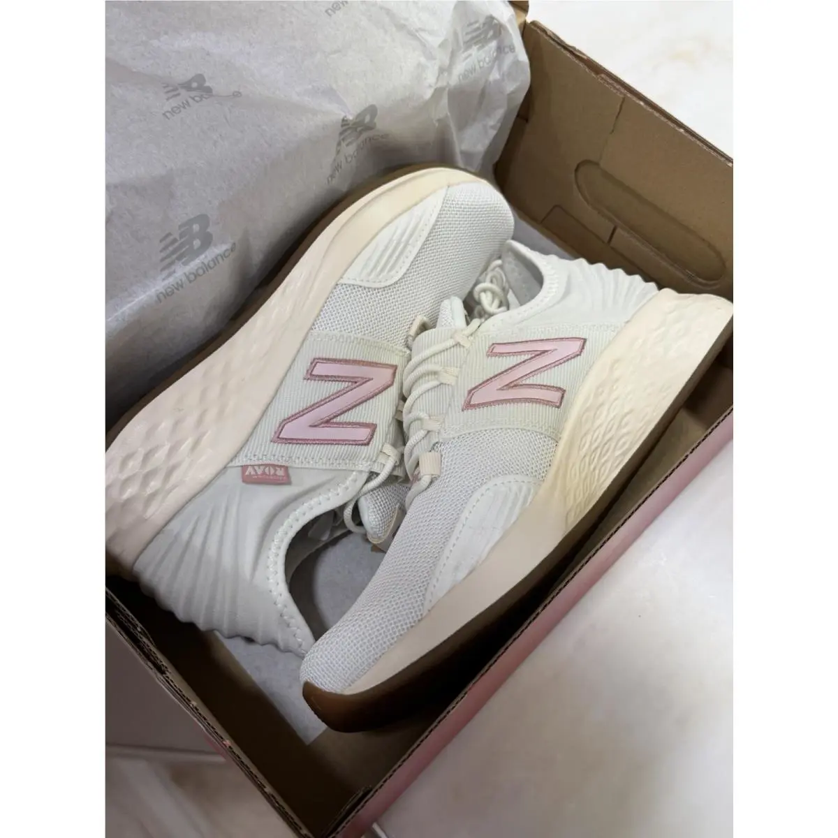 New Balance shoes - Fresh Foam Roav - Fresh Foam Roav - GEROVSR1 - White, Pink 0