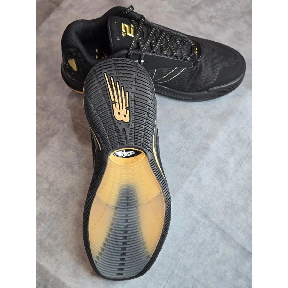 New Balance shoes - New Balance KAWHI 4 - KAWHI - Black/Gold 4