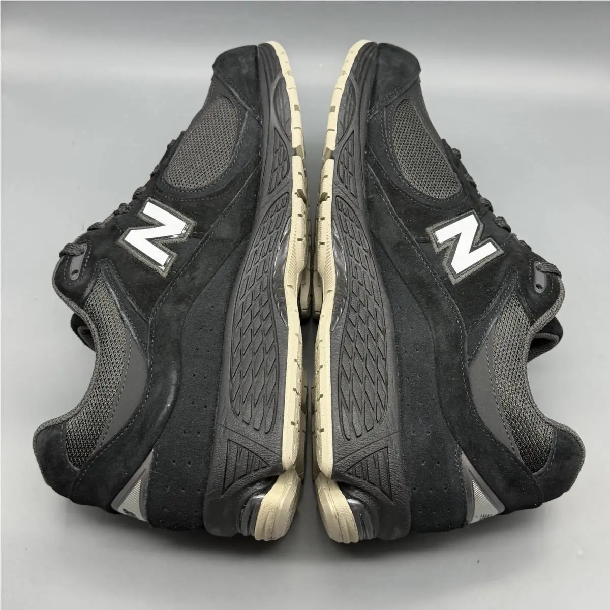 New Balance shoes - New Balance 2002R - U2002RL - Black (UPC: 0198686842578) 2
