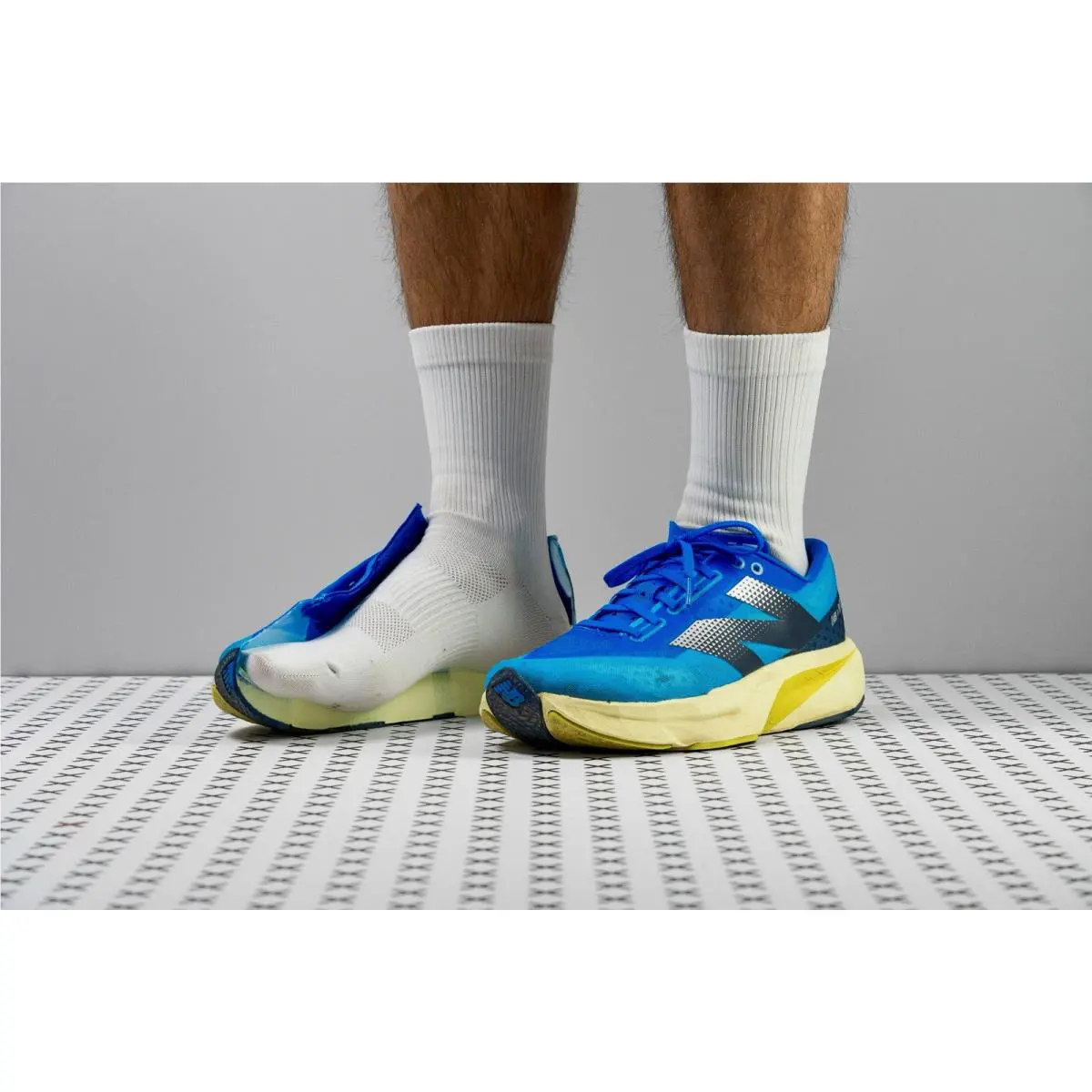 New Balance shoes - FuelCell Rebel V4 - FuelCell Rebel - MFCXLC4 - Blue 1