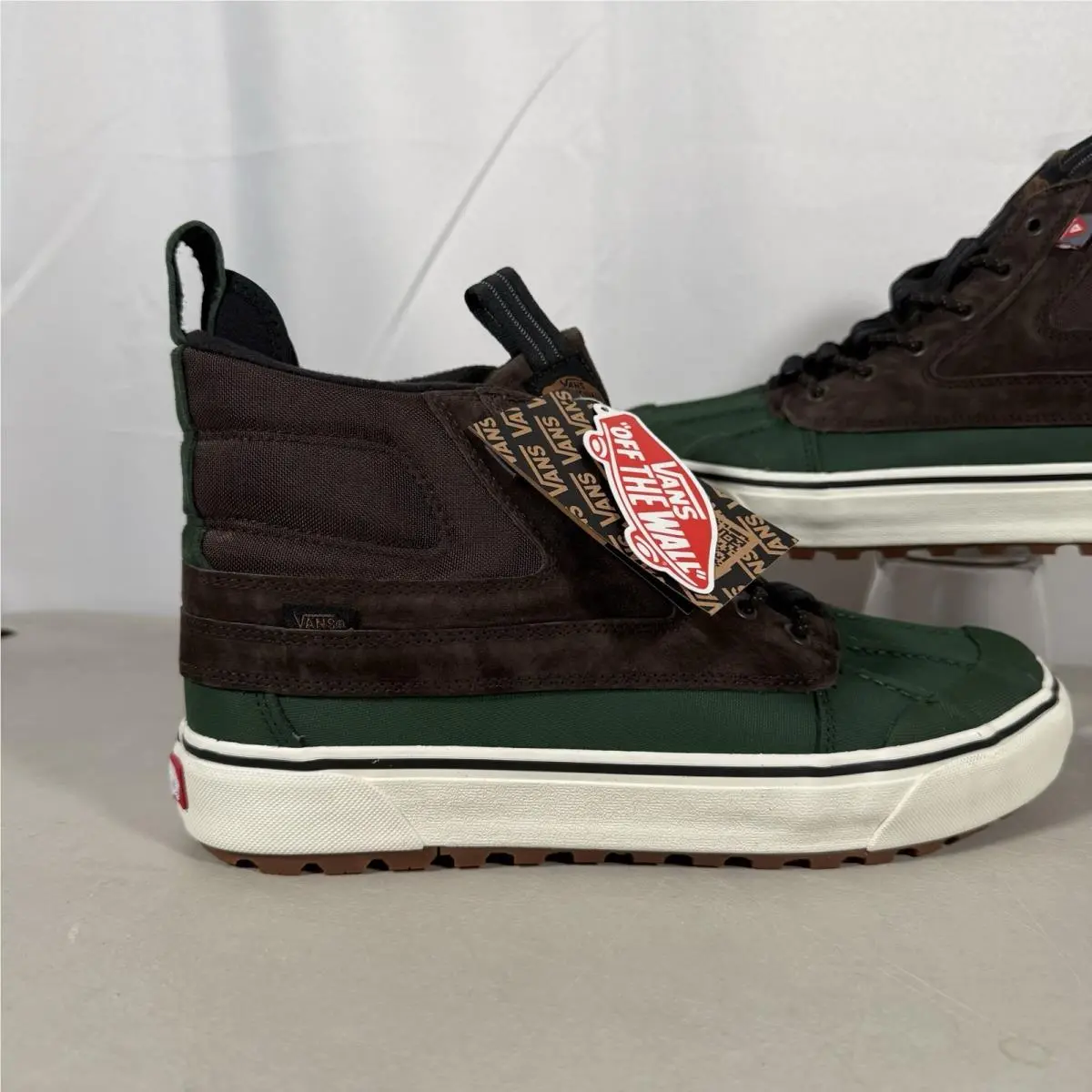 Vans shoes - VANS MTE - MTE - VN0A5JMNBGS - Brown 0