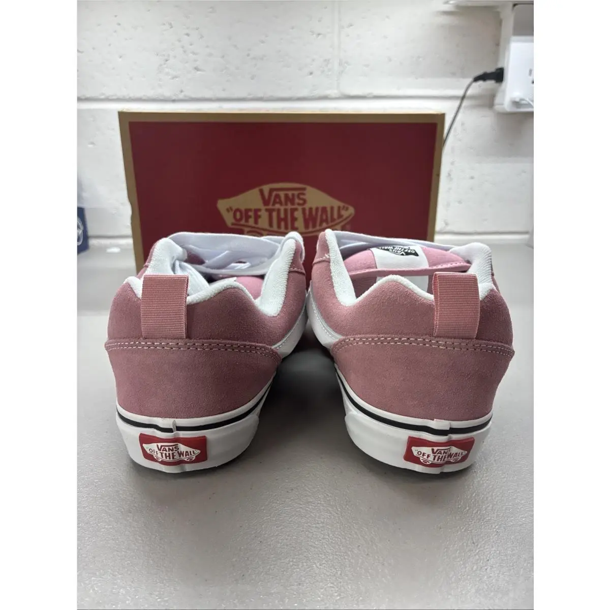 Vans shoes - VANS Knu-Skool - VN000CS0C3S - Pink 1