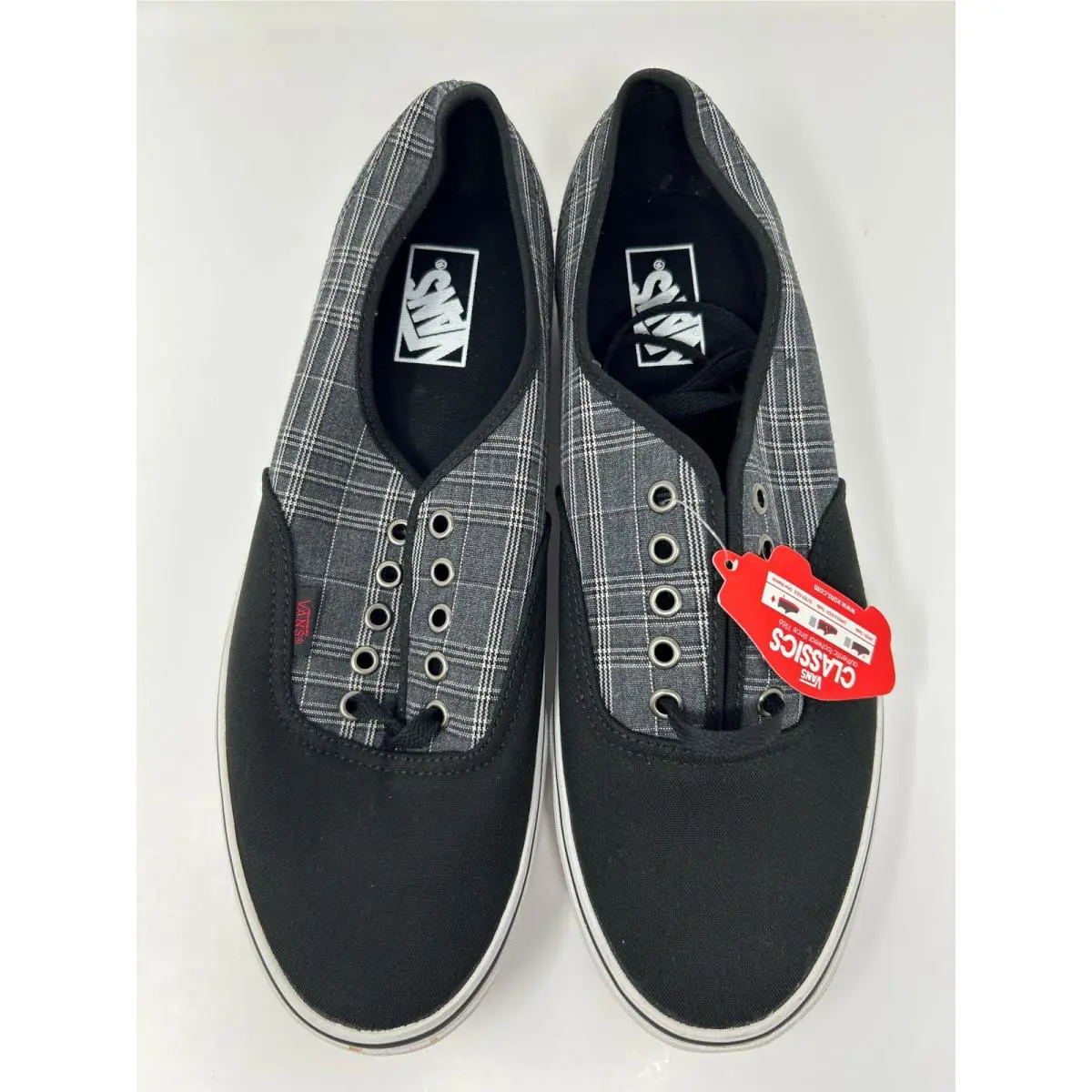Vans Classics Mens Size 12 Black Plaid Low Top Skate Sneakers Shoes