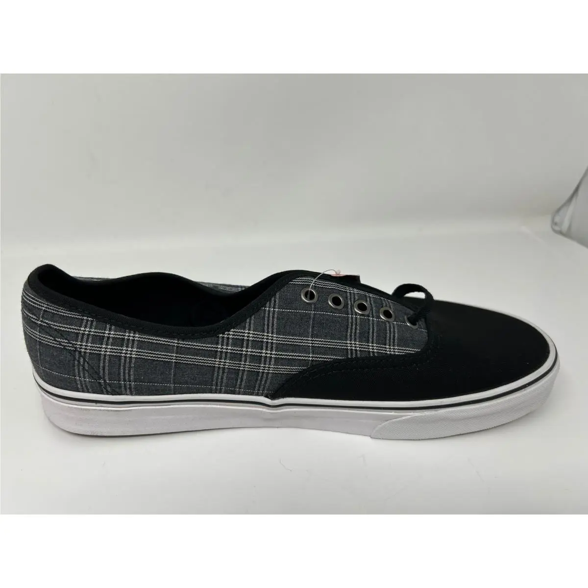 Vans shoes - Black (UPC: 700053812451) 2