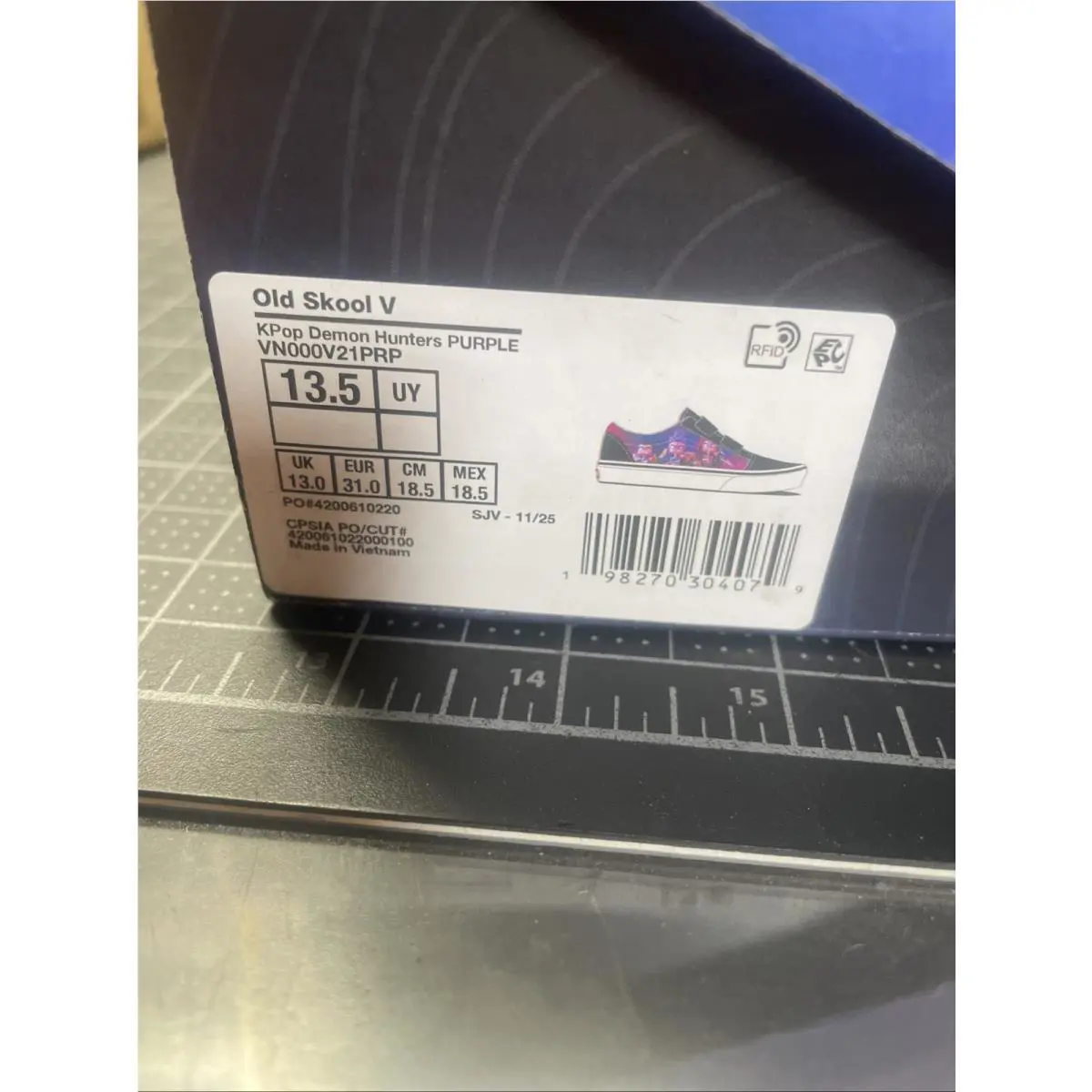 Vans Kids Old Skool VN000V21PRP Kpop Demon Hunters US Kids Size 13.5 UY