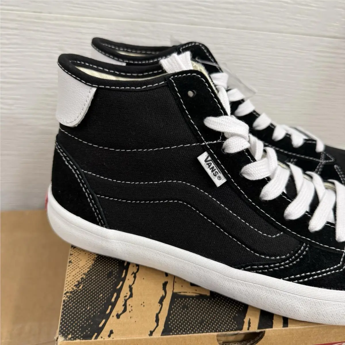 Vans shoes - VANS The Lizzie - The Lizzie - VN0A4BX1Y28 - Black, Manufacturer: Black/White 0
