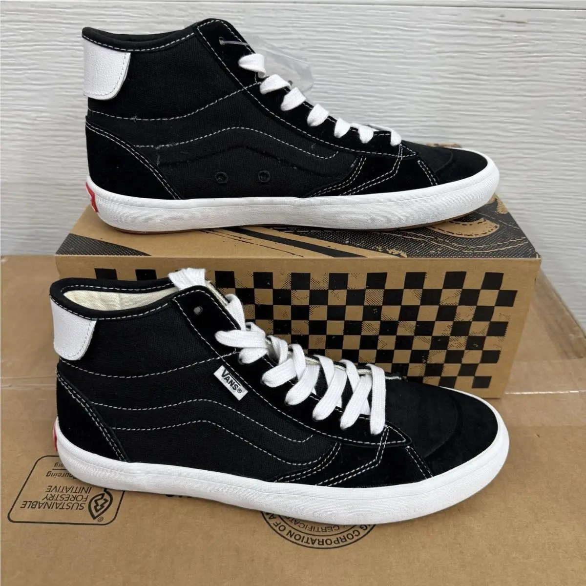 Vans shoes - VANS The Lizzie - The Lizzie - VN0A4BX1Y28 - Black, Manufacturer: Black/White 1