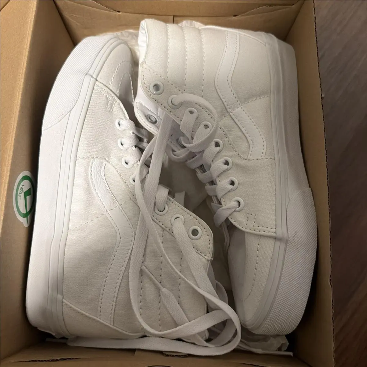 Vans Sk8-Hi True White Sneaker Skate Shoes-high Top-new Men-4 Women-5.5 Unisex