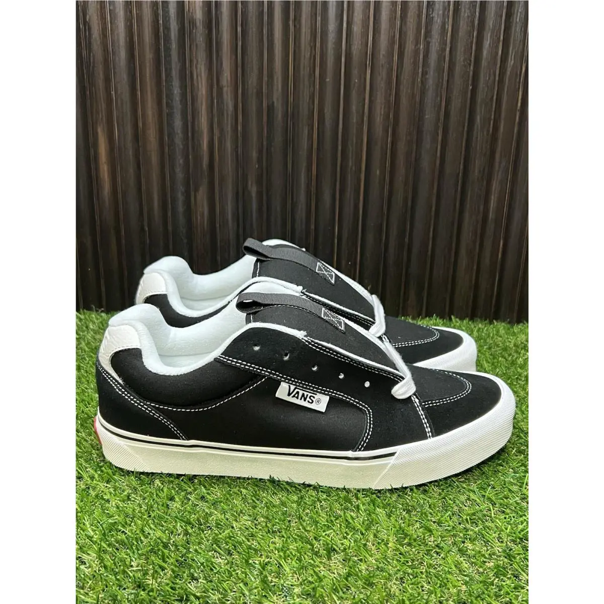 Vans shoes - VANS Chukka - Chukka - VN000CZWBZW - White 0