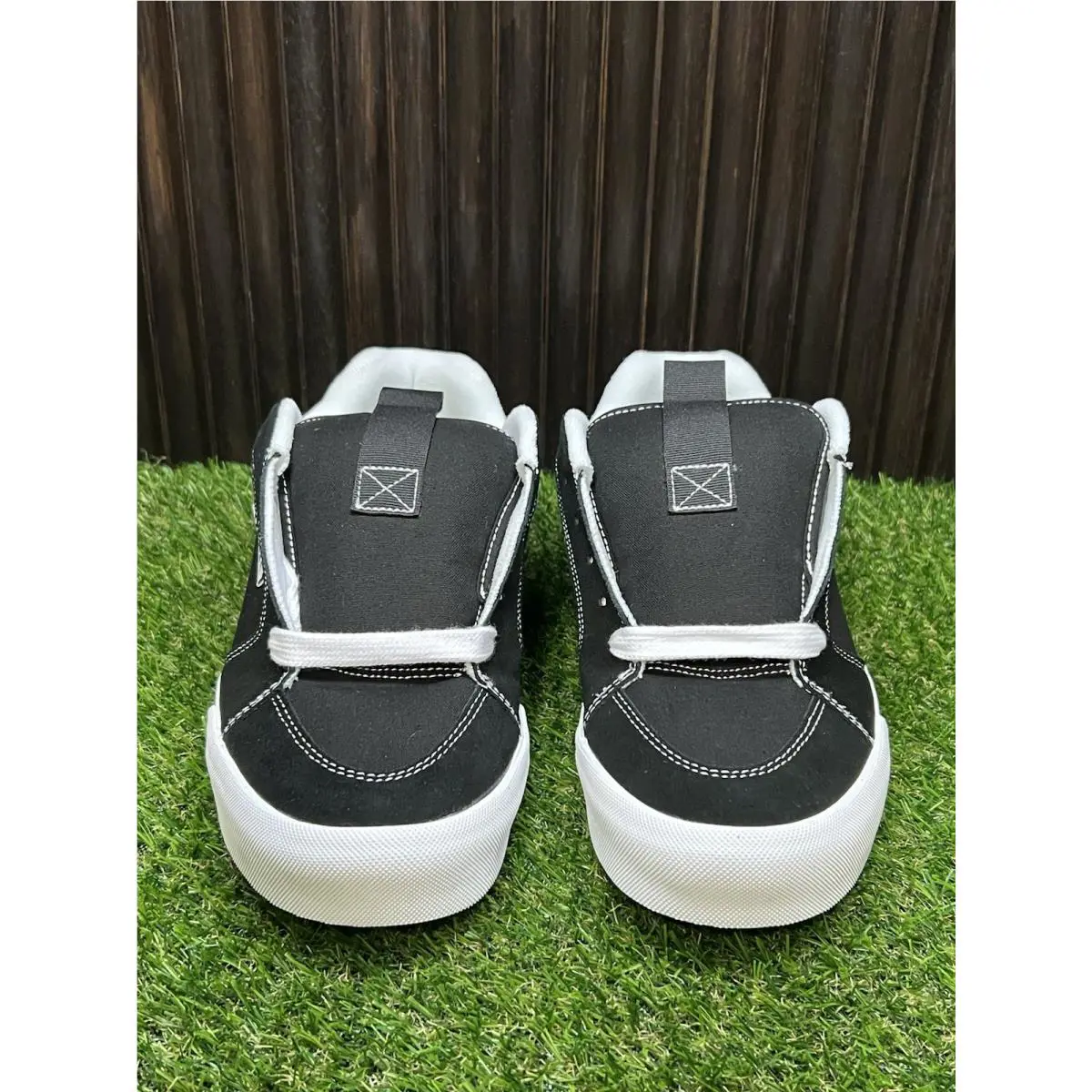 Vans shoes - VANS Chukka - Chukka - VN000CZWBZW - White 1