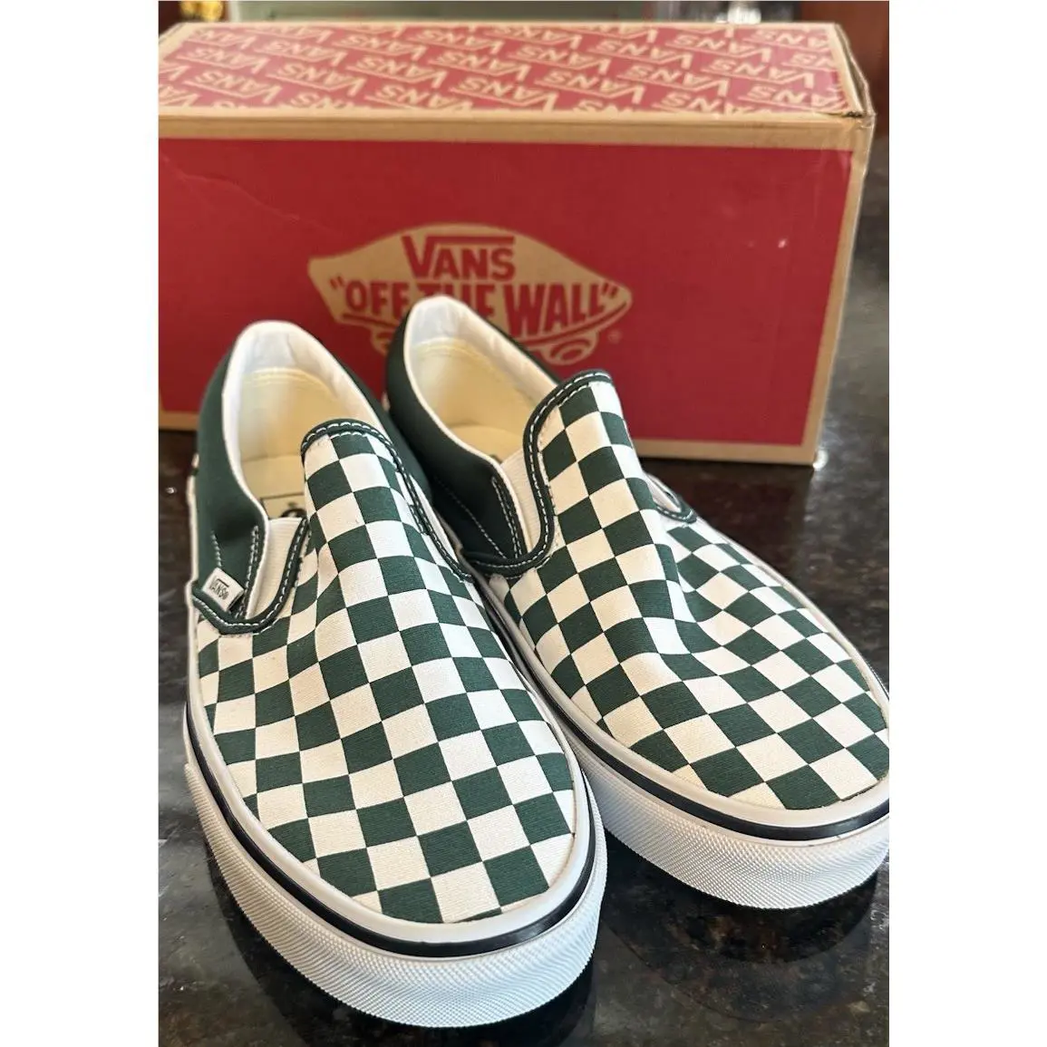 Vans Classic Slip-on Emerald Green VN000EACEME Men`s Size 7.5 Women’s 10