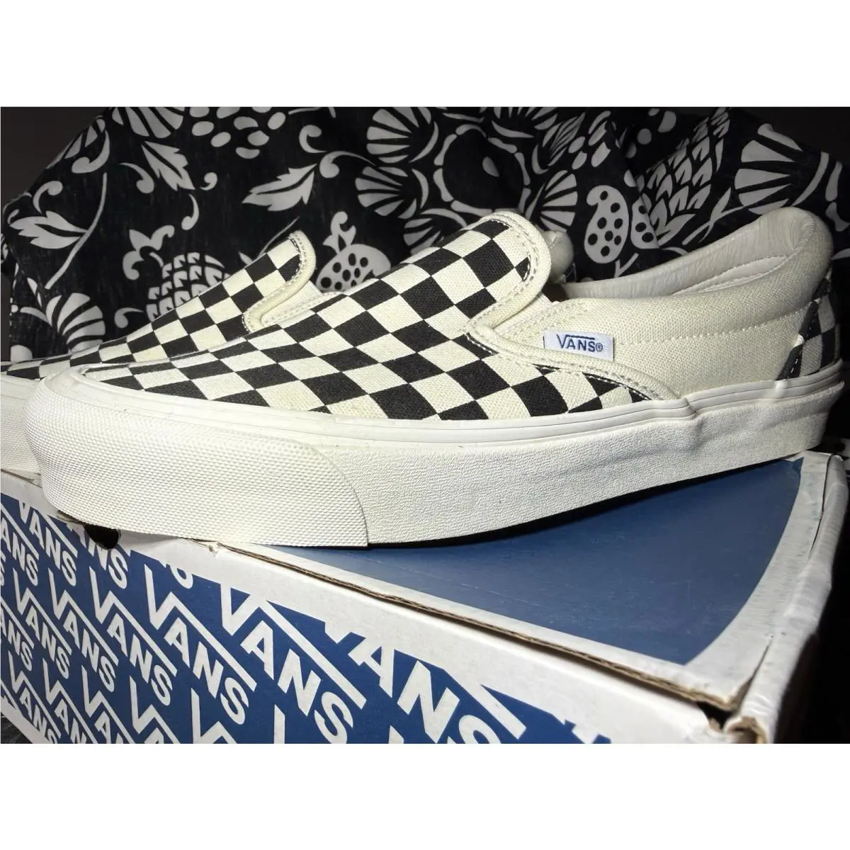 Vans shoes - OG Classic Slip-On - Classic - VN000UDFF8L - Black, White 1