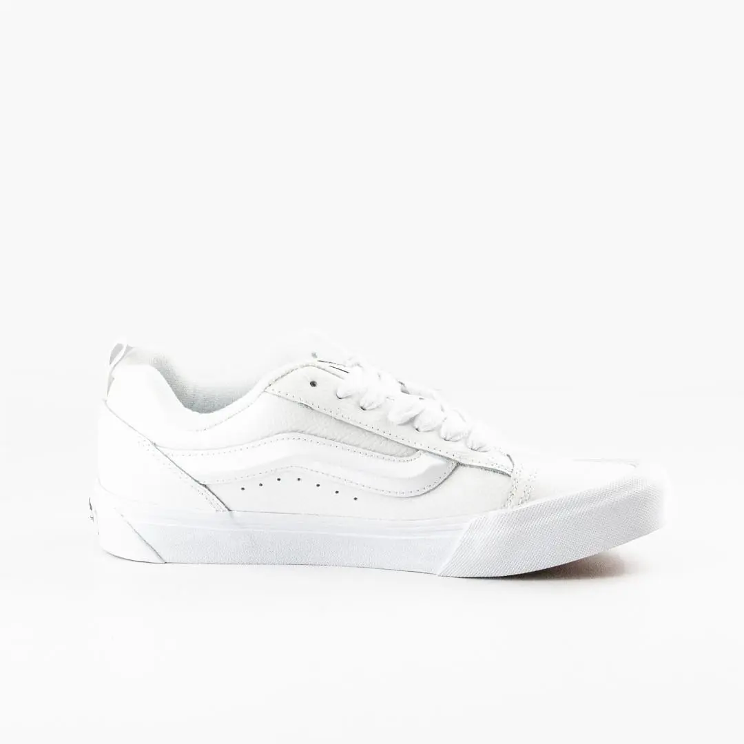 Vans shoes - True White (UPC: 0196574736794) 0