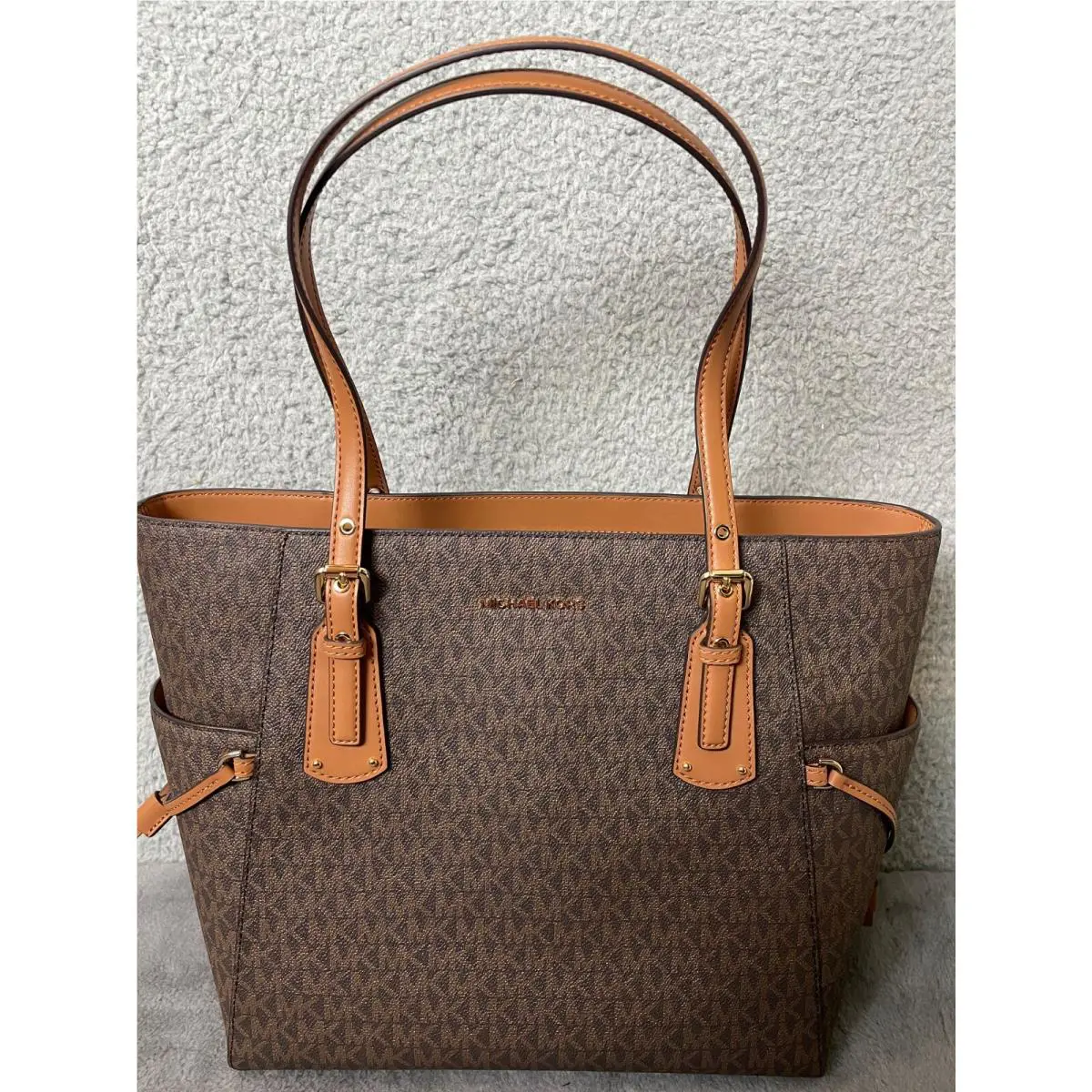 Michael Kors Voyager East West Signature Tote Handbag Brown Purse Logo