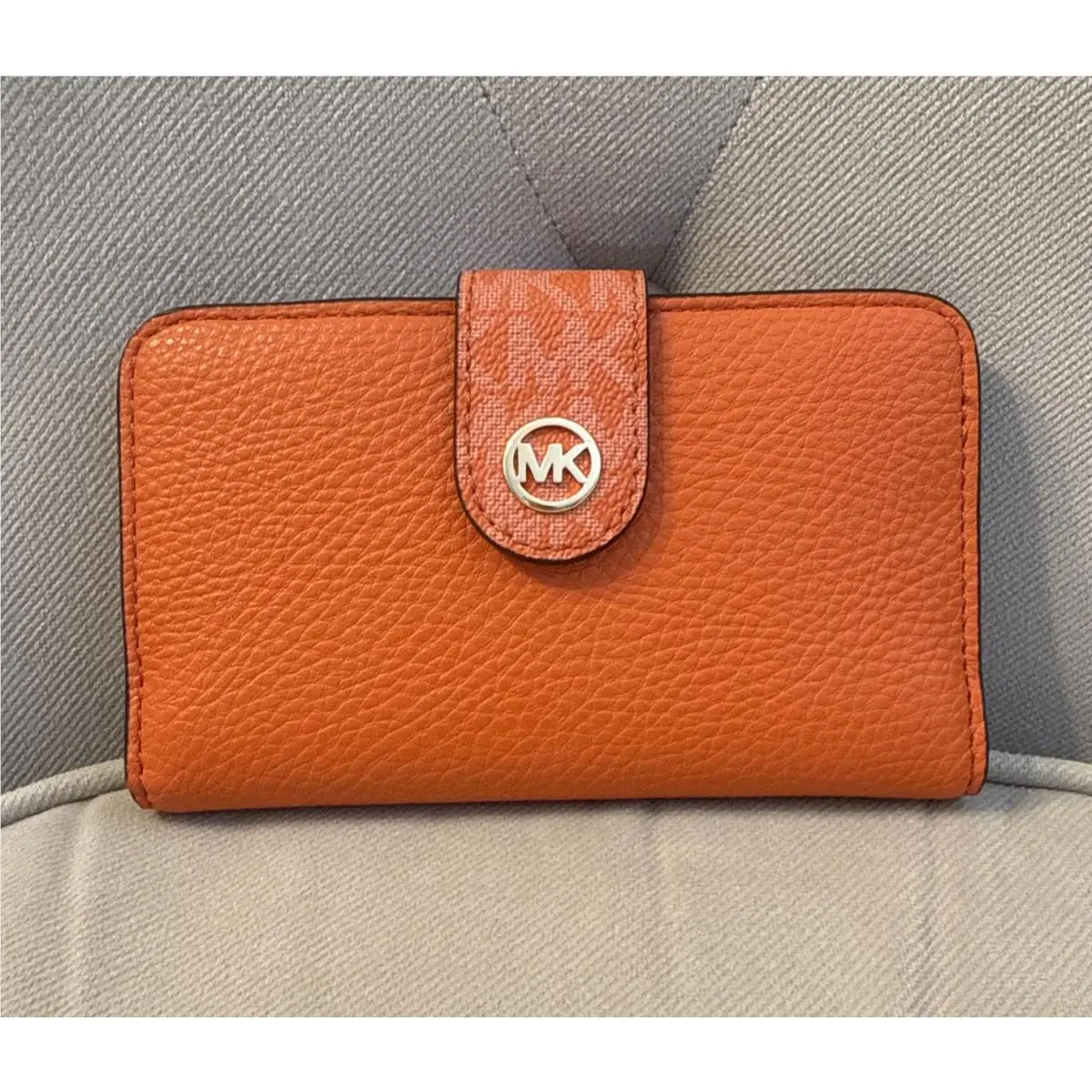 Michael Kors Jet Set Medium Bifold Wallet NWT$128