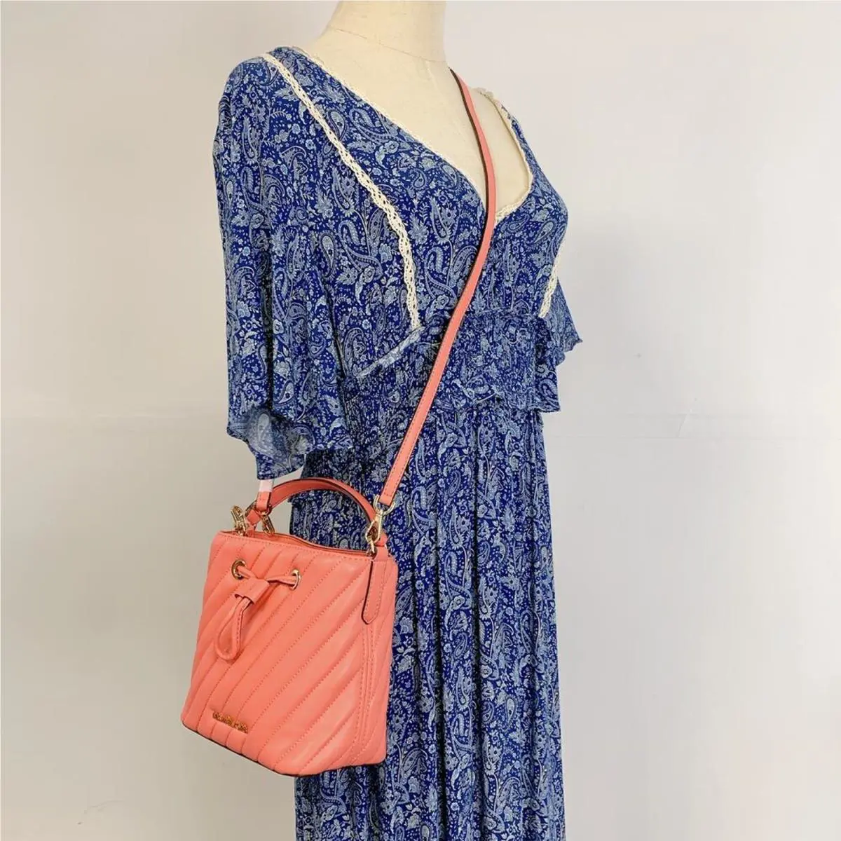 Michael Kors 35T0GU2C0U Suri Small Quilted Crossbody Bag IN Grapefruit