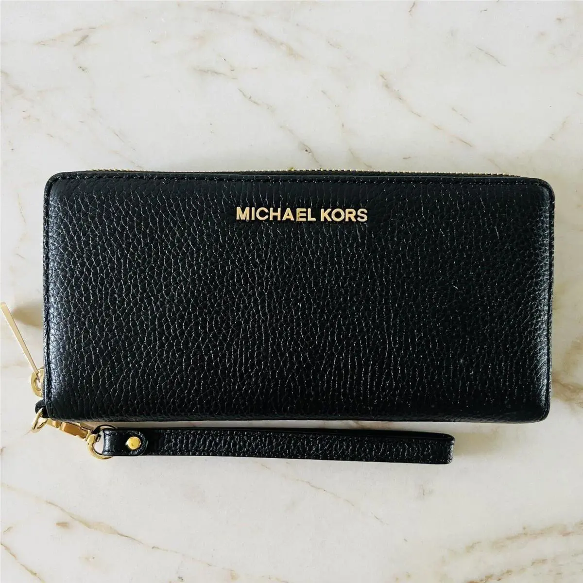 Michael Kors Jet Set Travel Black Leather Travel Continental Zip Wallet Wristlet