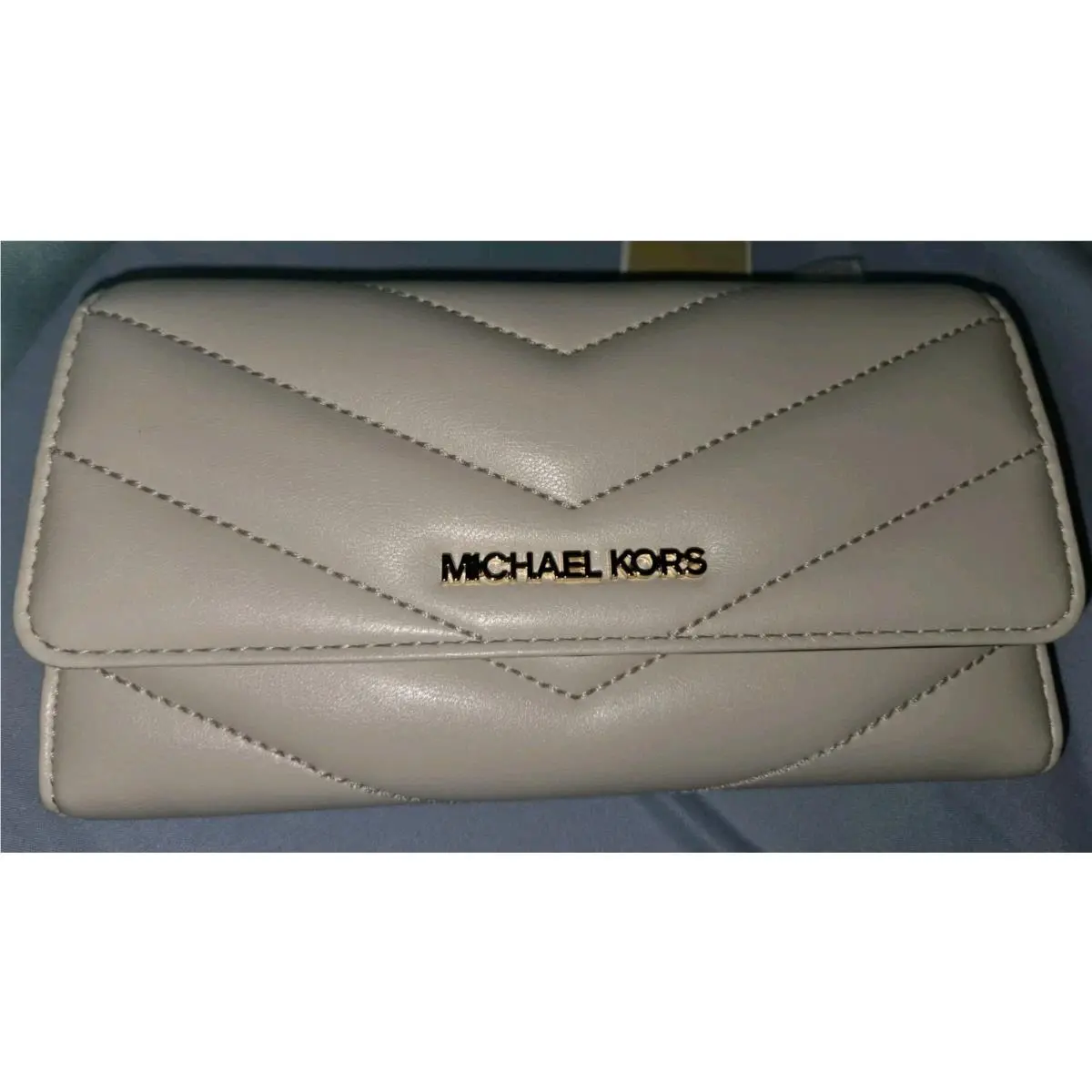 Michael Kors Jet Set Travel Large Quilted Leather Trifold Wallet Cream