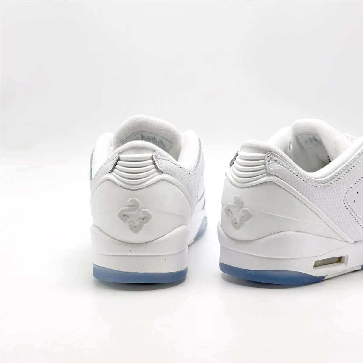 Nike shoes - White 2