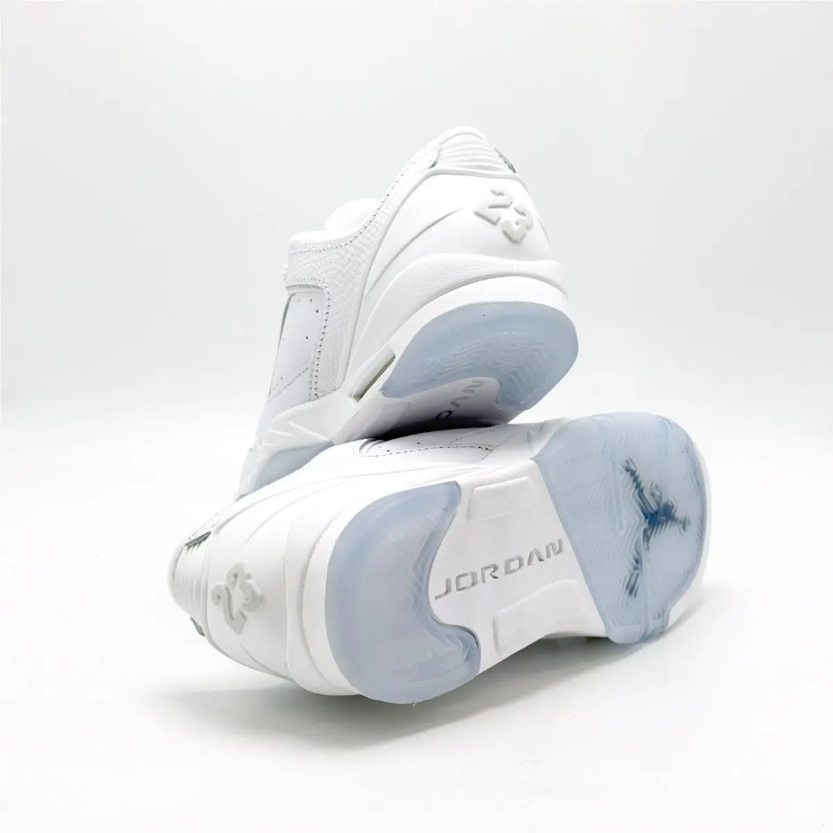 Nike shoes - White 3