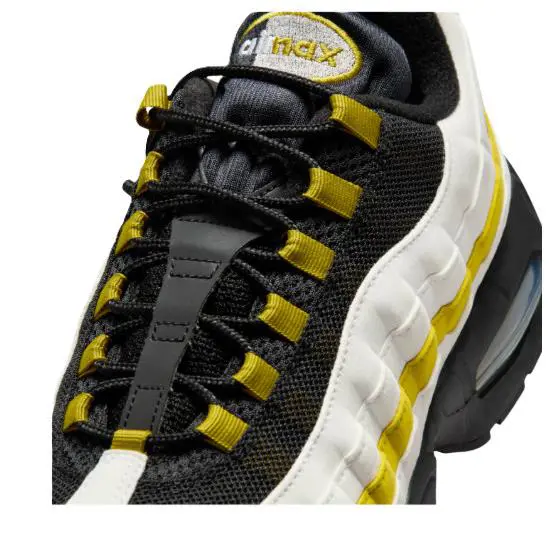 Nike shoes - White/Saffron Quartz/Black 3