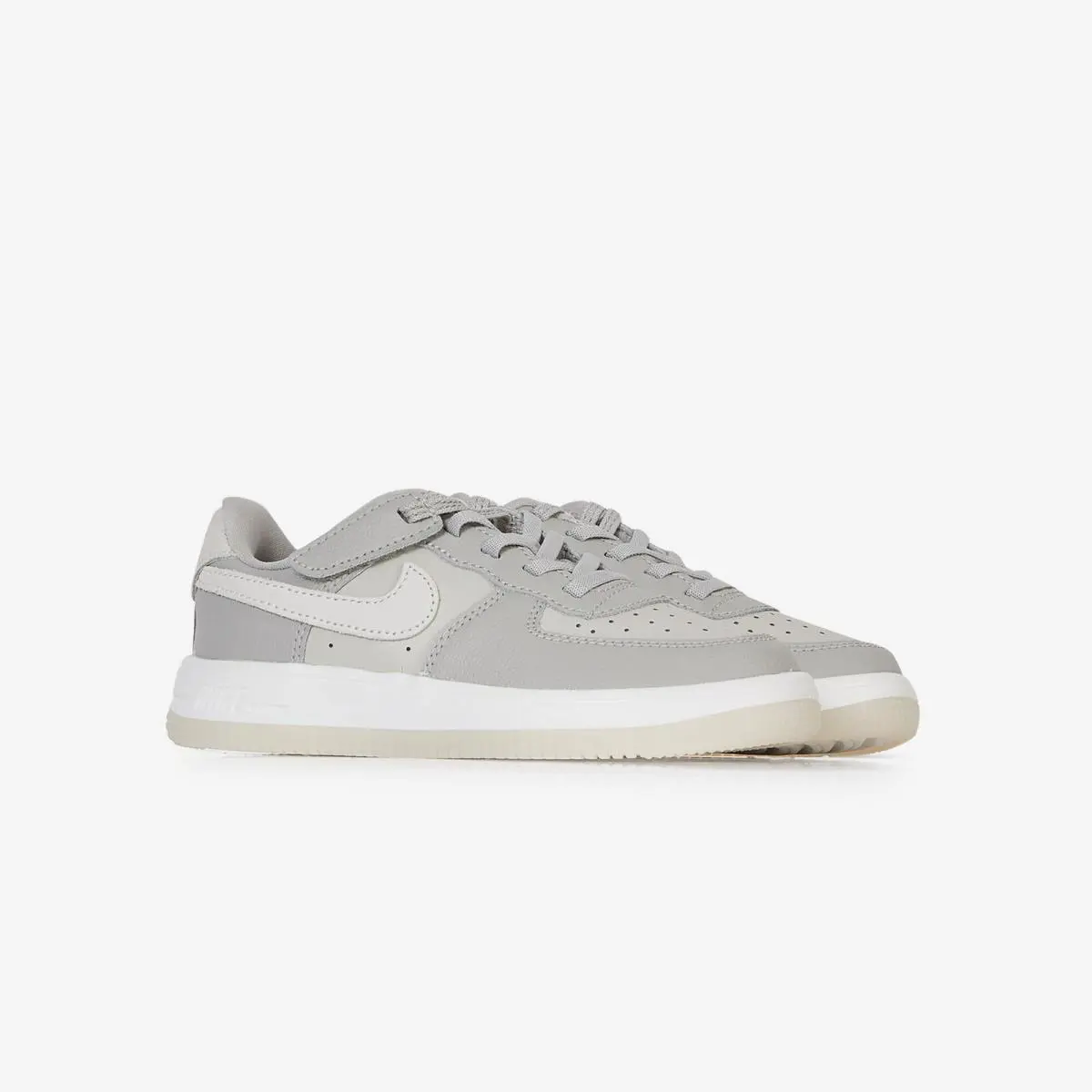 Nike shoes - Light Bone/Light Iron Ore/Summit White (UPC: 197594221543)