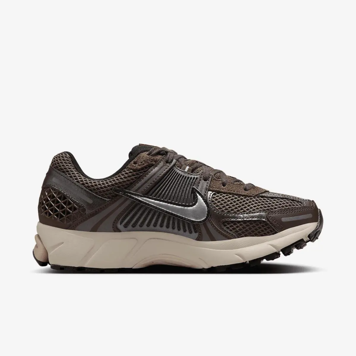Nike shoes - Baroque Brown/Chrome/Light Orewood Brown/Hemp (UPC: 197596713114) 1