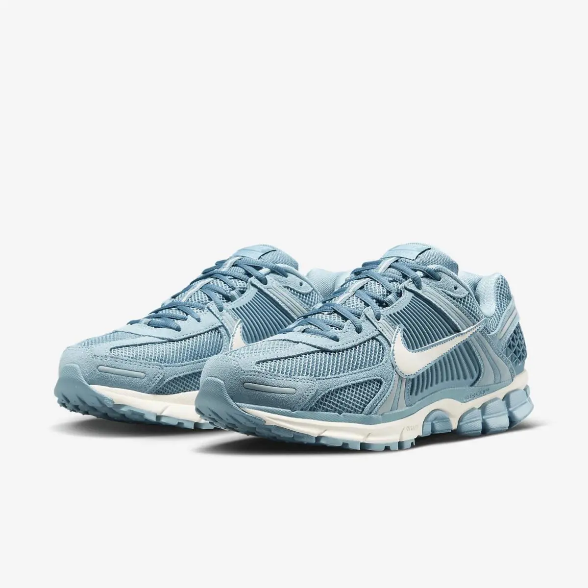 Nike shoes - Denim Turquoise (UPC: 197600819870) 0
