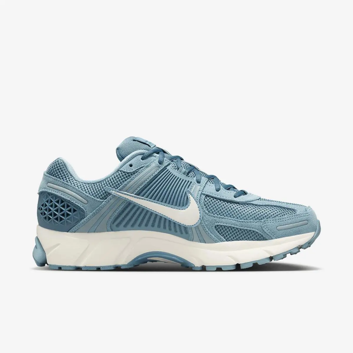 Nike shoes - Denim Turquoise (UPC: 197600819870) 1
