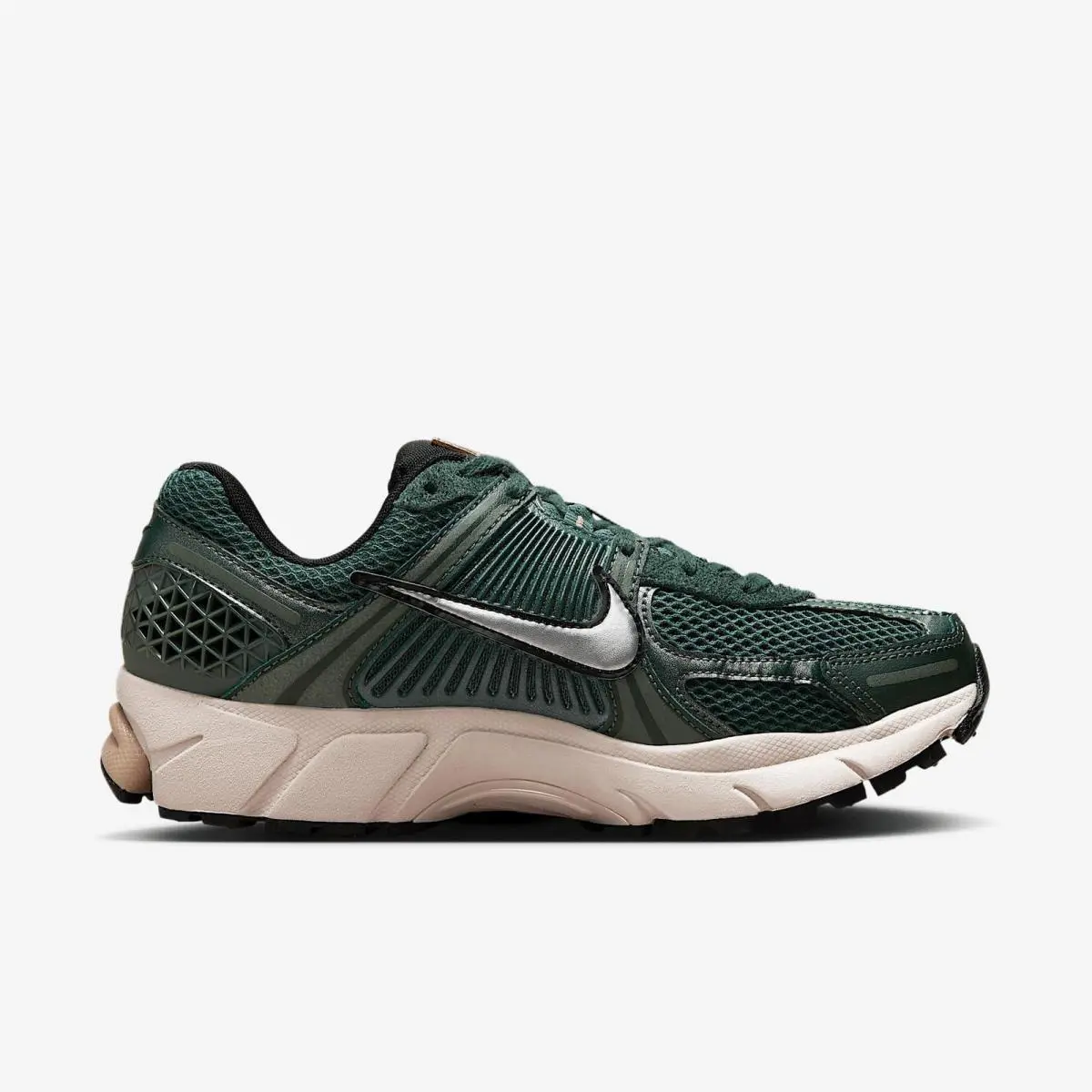 Nike shoes - Vintage Green/Light Orewood Brown (UPC: 197600744615) 1