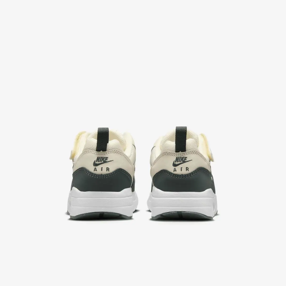 Nike shoes  - Pale Ivory/White/Bicoastal/Vintage Green 10