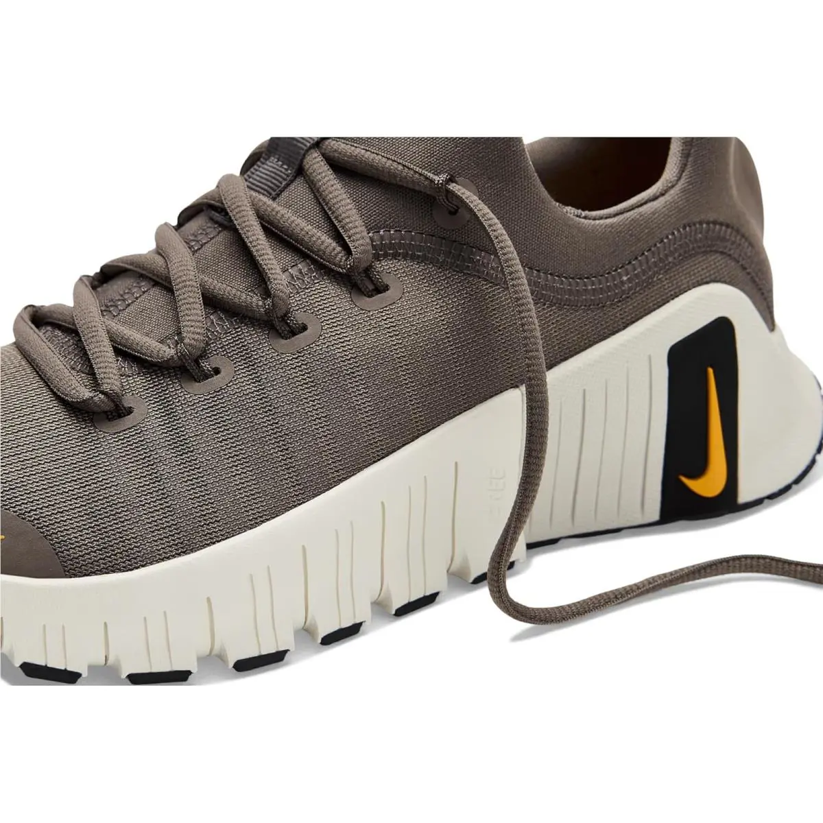 Nike shoes - Barely Volt/Black/Volt/White 32