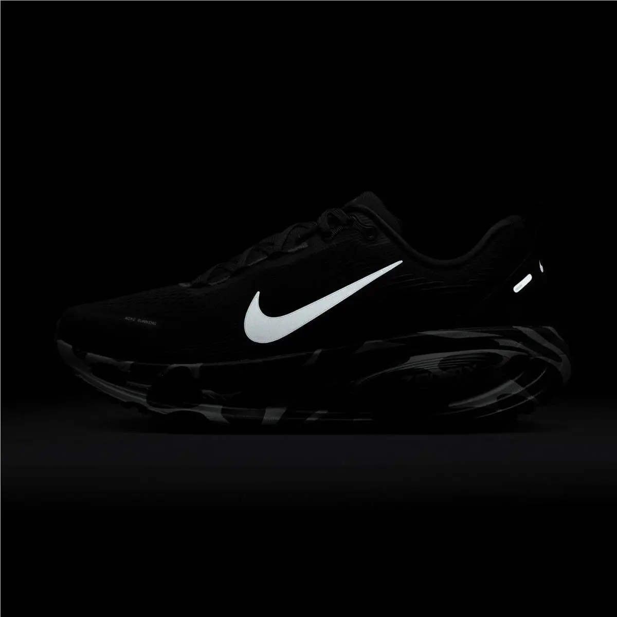 Nike shoes - Vomero 18 - Vomero - IM6010-060 - Silver 11