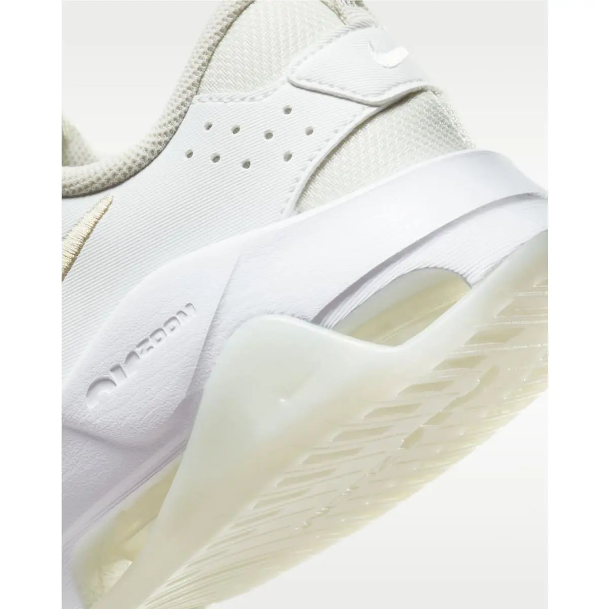 Nike shoes - Nike Zoom Bella 6 Premium FJ1589-100 - FJ1589-100 - White 40
