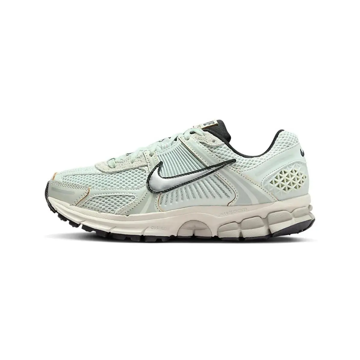 Nike shoes - Light Silver/Chrome/Light Bone (UPC: 197593620293) 4