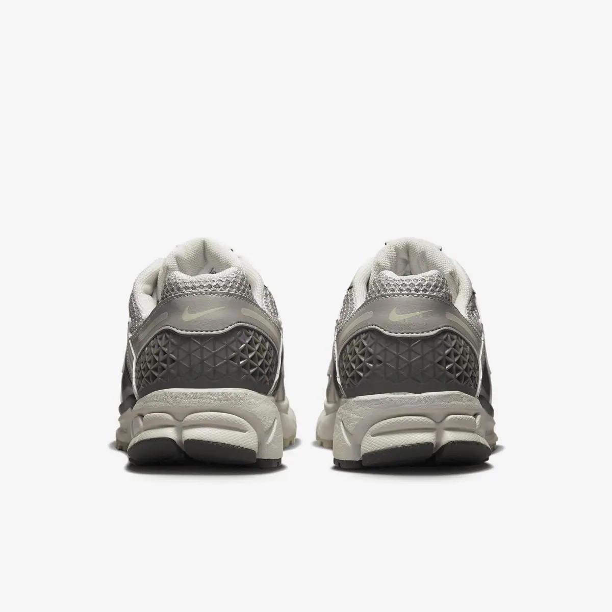 Nike shoes - Cobblestone/Light Bone/Medium Ash/Light Bone (UPC: 196154499583) 6