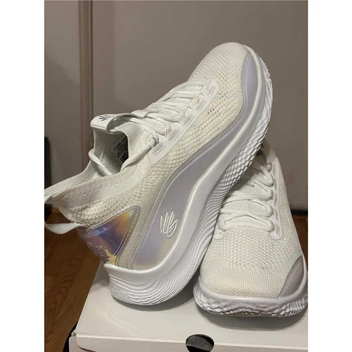 Under Armour shoes - Under Armour Curry Flow 8 - 3024422-104 - White 8