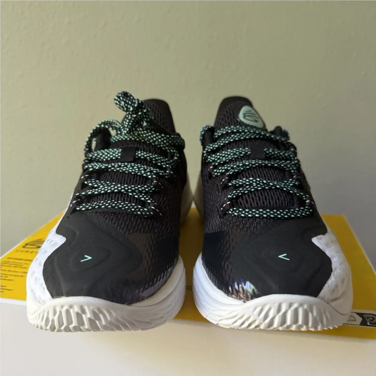 Under Armour shoes - Multicolor 1