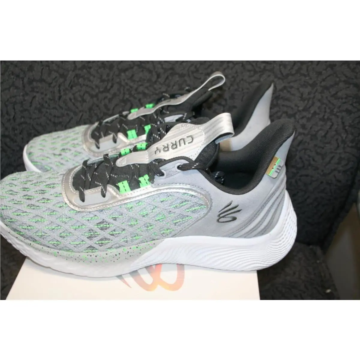 Under Armour shoes - Curry 9 Trash Talk - Curry Trash Talk - 3024248-102 - Silver/Gray/Green/Black 4