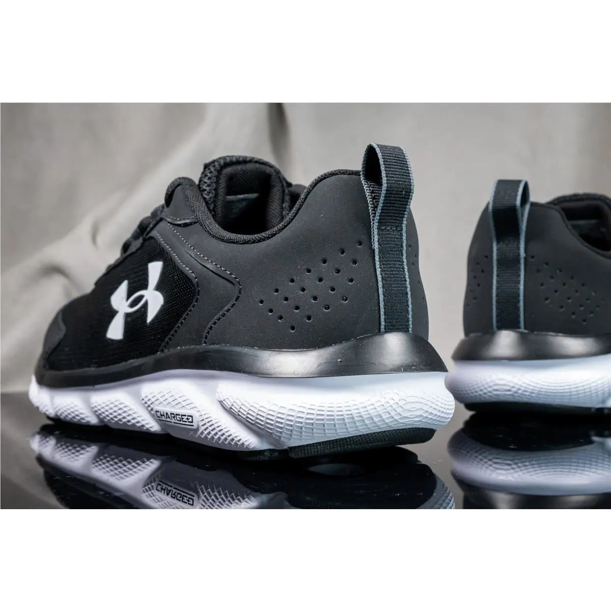Under Armour shoes - UNDER ARMOUR CHARGED ASSERT 9 - 3024591 - Black/ White (UPC: 194514424091) 5