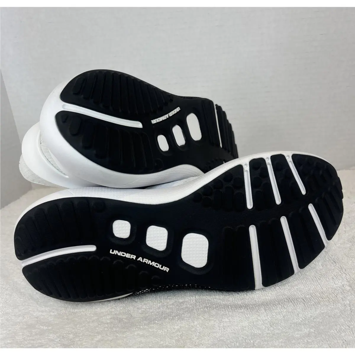 Under Armour shoes - Under Armour HOVR Phantom 3 Slip - 3026239-101 - WHT/BLK (UPC: 196040160290) 6