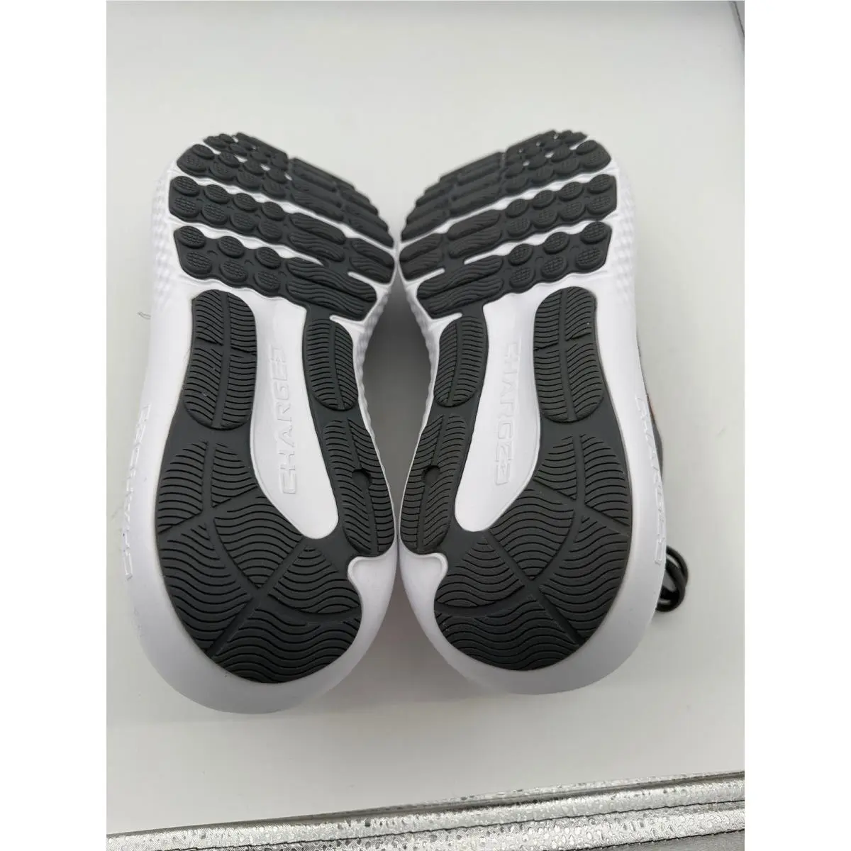 Under Armour shoes - UA Charged Surge 4 - Charged Surge - Gray 3