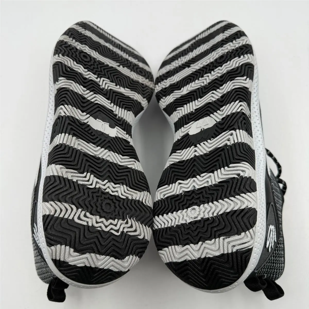 Under Armour shoes - Curry 3Z 24 - Curry - Black 4