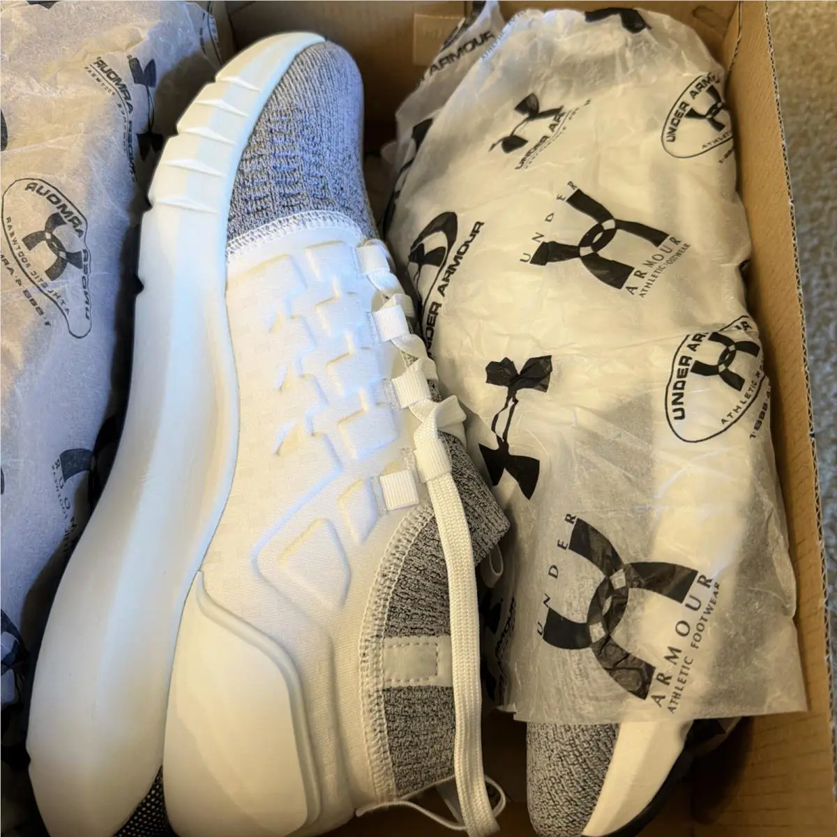 Under Armour shoes - HOVR Phantom 1 White Metallic - 3028384-101 - White 1