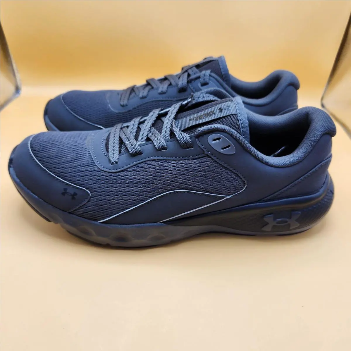Under Armour shoes - Under Armour Charged Vantage Lux - 3026449-102 - Gray 1