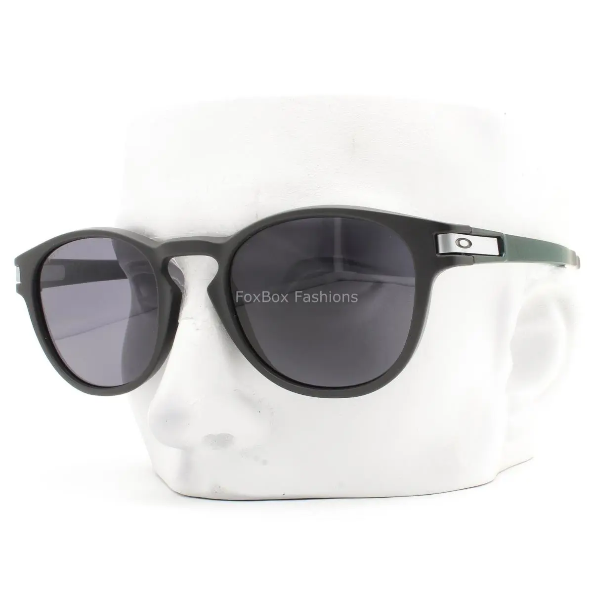 Latch Sunglasses Matte Carbon Gray Prizm Gray OO9265-6253 with Pouch by Oakley
