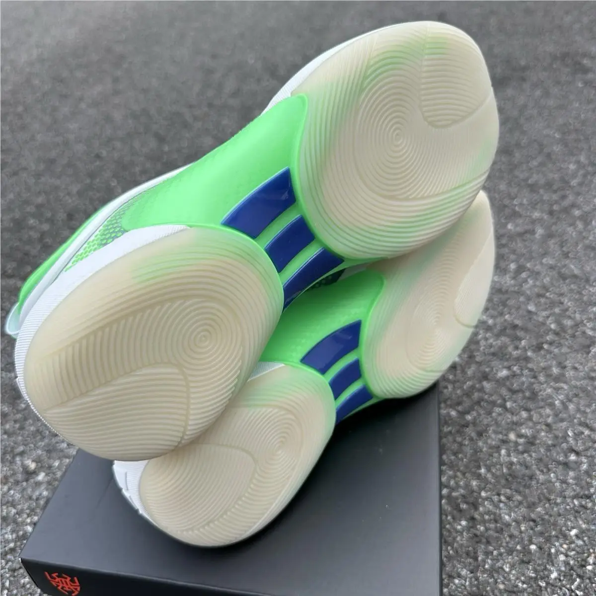 Adidas shoes - adidas D.O.N. Issue #6 - Issue - JQ2249 - White 4
