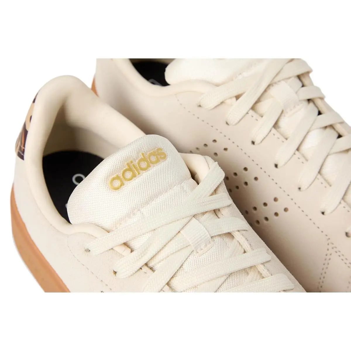 Adidas shoes - White/Grey/Silver Metallic 23