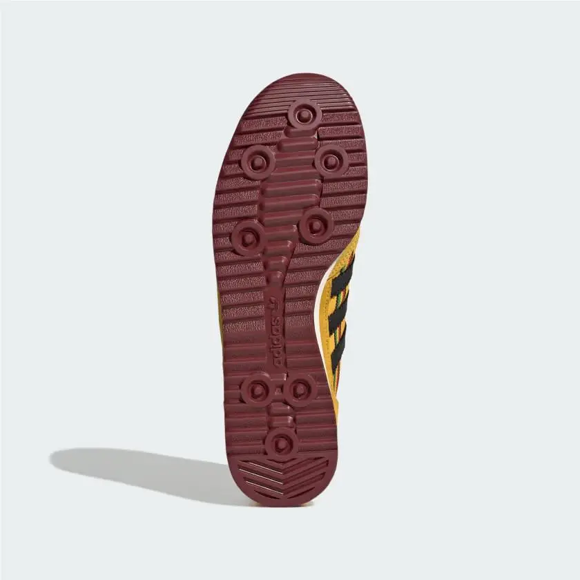 Adidas shoes - Yellow / Black / Green 9