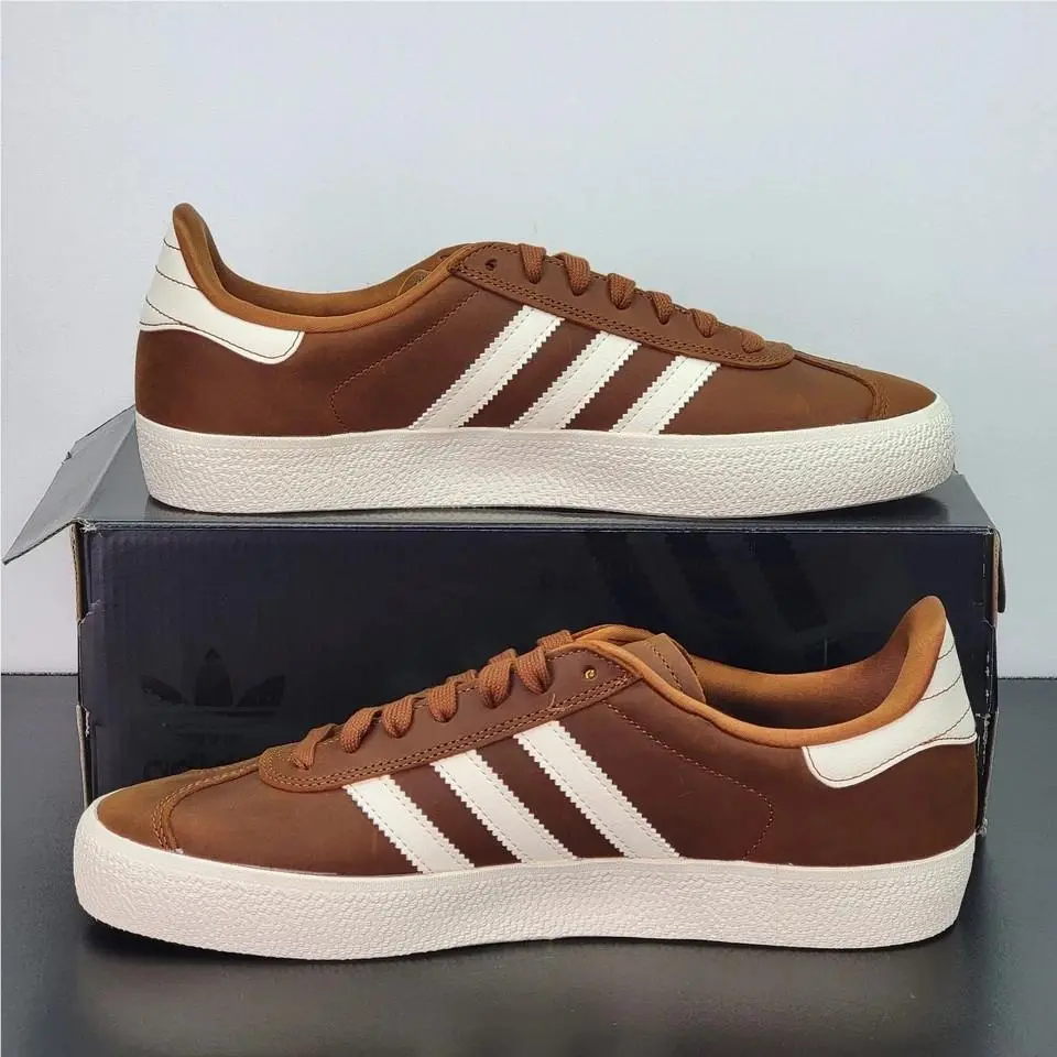 Adidas shoes - adidas Gazelle - Gazelle - HQ7547 - Brown 0